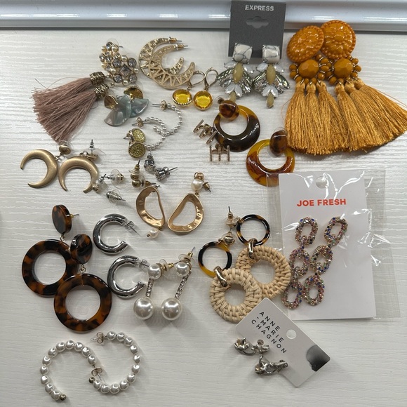 Earrings Bundle - Picture 1 of 1